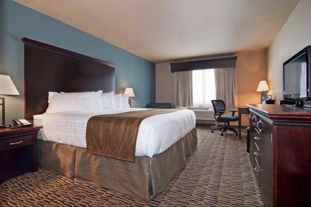 Hotel The Watford Watford City Exterior foto